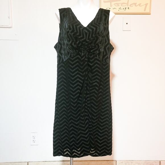 Lane Bryant velvet chevron twist front sleeveless holiday dress size 22/24 - Picture 8 of 9